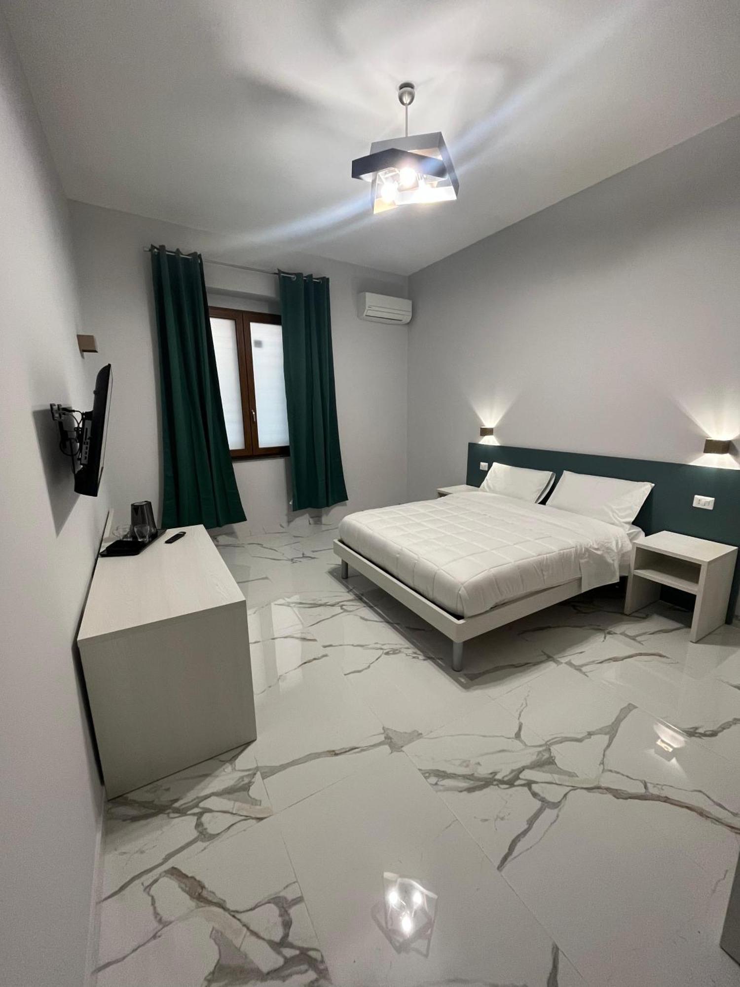 B&B Cadifra Portapiccola Naples Exterior photo